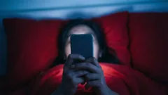 Perché conviene spegnere il Wi‑Fi dello smartphone di notte: motivi che nessuno immagina